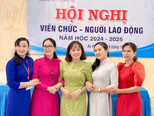 ​HỘI NGHỊ VIÊN CHỨC - NGƯỜI LAO ĐỘNG NĂM HỌC 2024-2025​